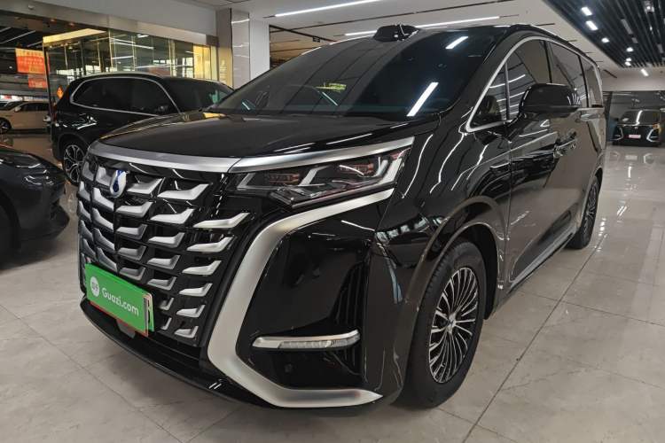 Used Denza D9 2025 DM-i Smart Drive 1020 Four-Wheel Drive Premium Model