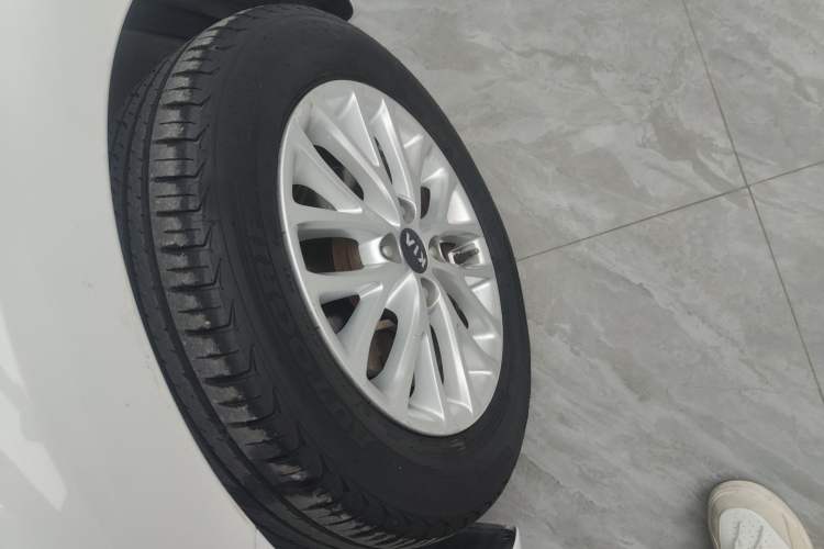 Used Kia K2 2017 Sedan 1.4L MT DLX