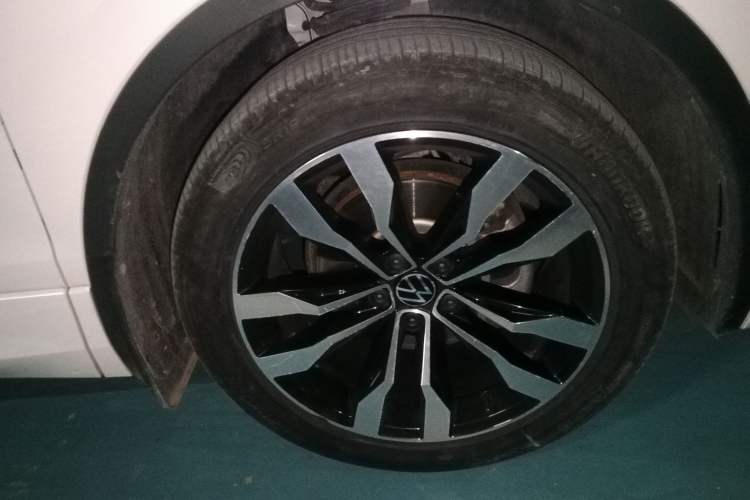 Used Volkswagen Tiguan L 2021 380TSI Automatic All-Wheel Drive R-Line Comfort Plus 7-Seater
