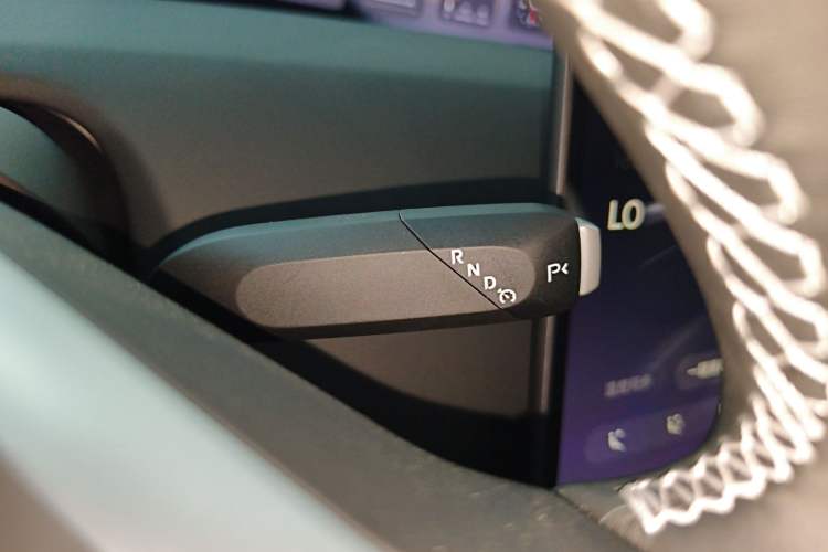 Used  12 2025 Max Extended-Range Edition
