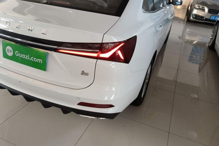 Used Roewe i5 2023 1.5L CVT Luxury Edition
