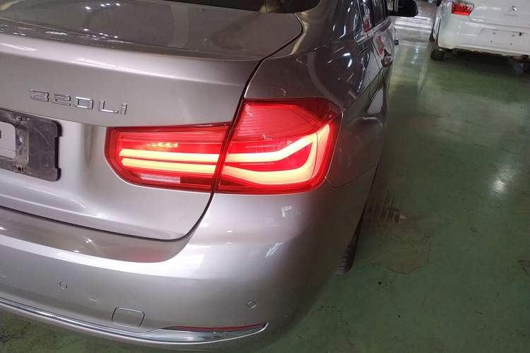 Used BMW 3 Series 2017 320Li Fashion Model

