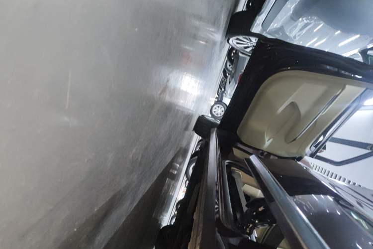 Used Buick GL8 2023 ES Lu Zun Deluxe Model
