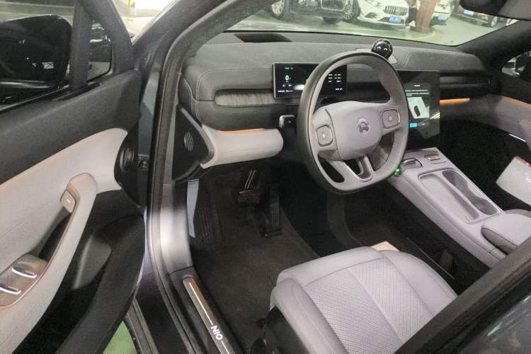 Used Nio EC6 2024 75 kWh