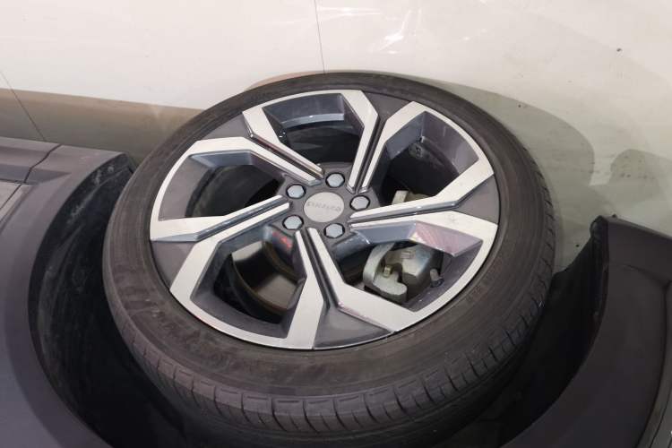 Used Lynk & Co 06 EM-P 2023 1.5T Remix PHEV Hero
