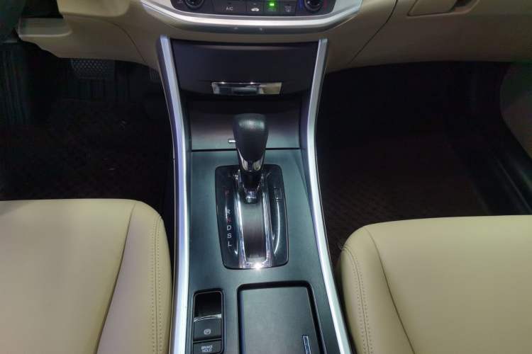 Used Honda Accord 2015 2.0L LX Comfort Edition
