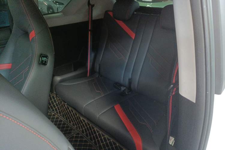 Used Chery New Energy Boundless Pro 2022 301km "WoW" Edition NMC Lithium Battery 30.6 kWh