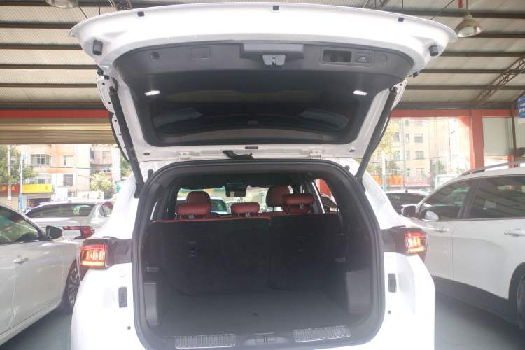 Used Jetour X70 PLUS 2025 1.5T Flagship Edition 5 Seats
