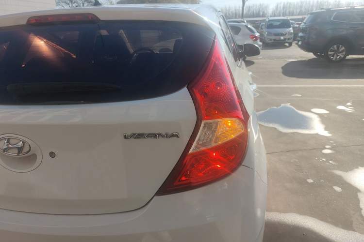 Used Hyundai Verna Ray 2014 1.4L Automatic GLX