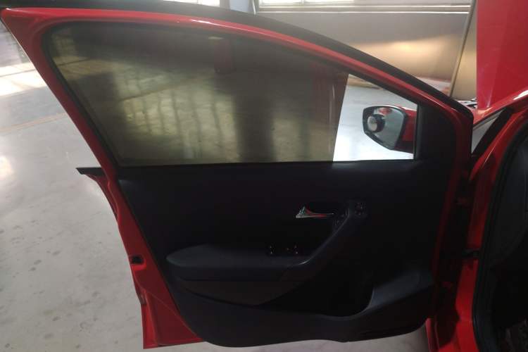 Used Volkswagen Polo 2016 1.4L Manual Fashion Model
