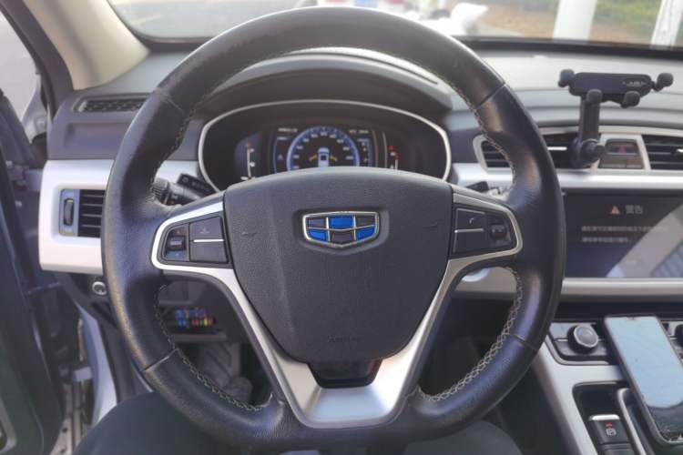 Used Geely Auto Emgrand X7 Sport 2016 2.0L Manual Smart Connect Version
