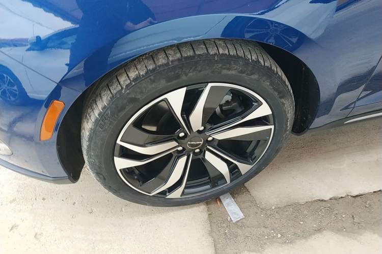 Used  SF5 2021 Four-Wheel Drive Freedom Expedition Edition
