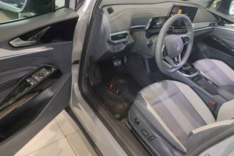 Used Volkswagen ID.4 CROZZ 2022 Standard Range PURE Edition
