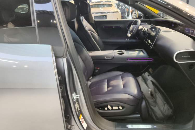 Used  07 2024 Max Extended-Range Edition