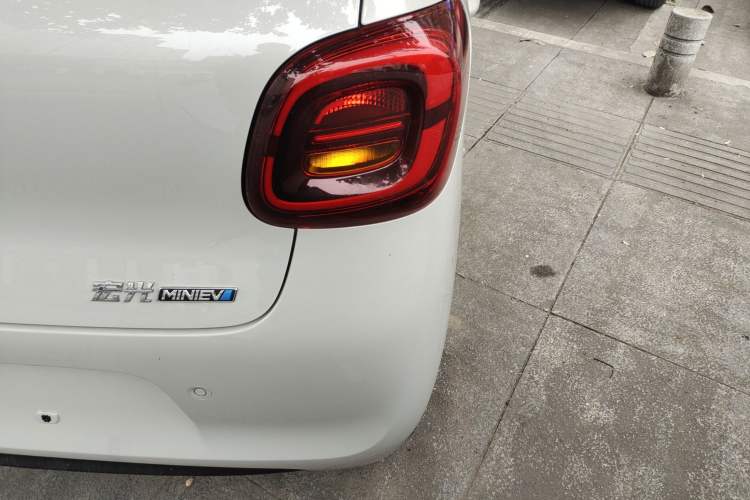 Used Wuling Hongguang MINIEV 2025 Four-Door Version Advanced Edition
