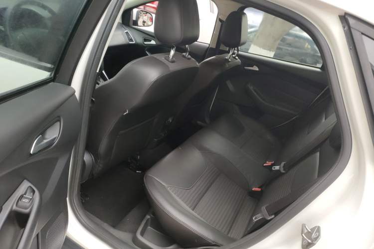 Used Ford Focus 2017 Sedan 1.6L Automatic Fashion Edition Smart Drive Version
