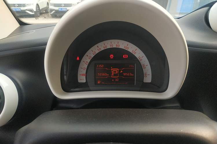 Used  fortwo 2015 1.0L 52 kW hardtop Dynamic version
