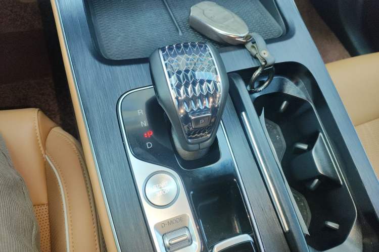 Used GAC Trumpchi GS8 2025 Linghang Series 2.0 TGDI Two-Wheel-Drive Luxury Edition 5 Seats
