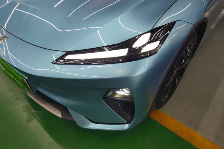 Used  L07 2024 230Max Qiankun Intelligent Driving ADS SE Range-Extended Version
