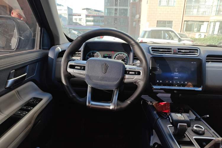 Used JMC DaDao 2023 All-Purpose Model 2.3T Diesel Manual 4x4 Standard-Wheel Comfort Edition
