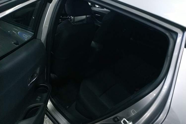 Used Toyota IZOA 2021 2.0L Enjoy Edition
