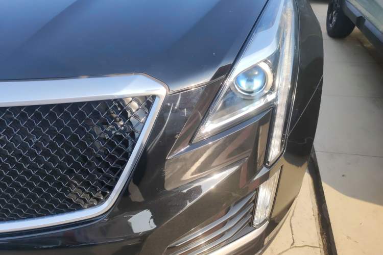 Used Cadillac XT5 2018 28E Four-Wheel Drive Tech Version
