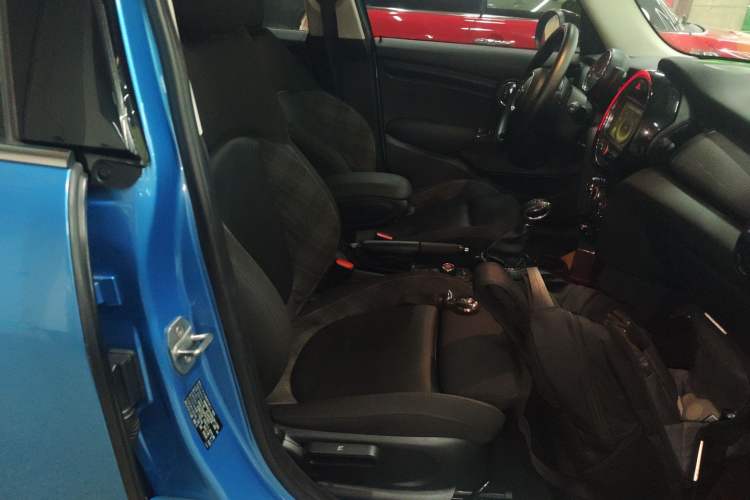 Used MINI MINI 2015 1.5T COOPER Fun Five-Door Edition
