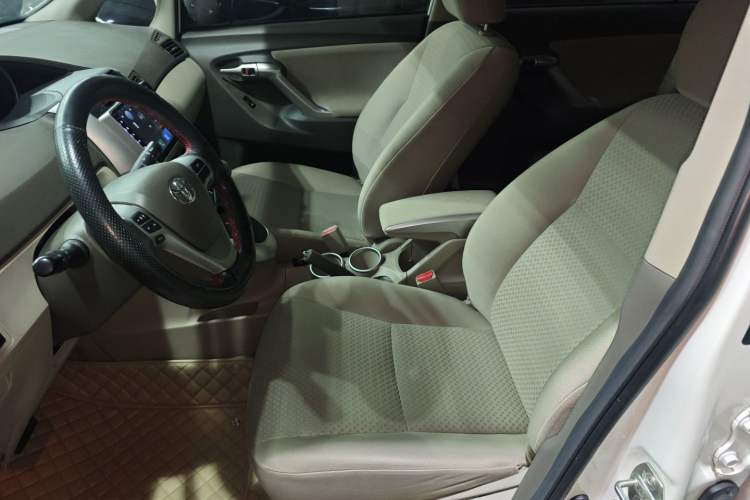 Used Toyota Verso 2014 Starlight 180E CVT Elite Edition
