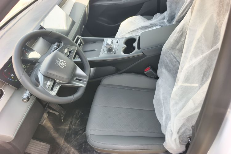 Used BYD Qin PLUS 2025 DM-i Smart Drive 55KM Leading Model
