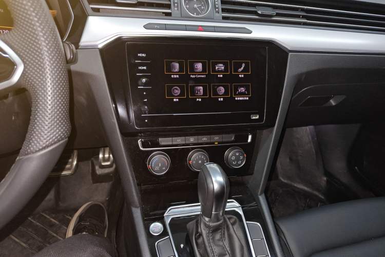 Used Volkswagen Magotan 2025 Zhongxiang Version 280TSI DSG Comfort Edition