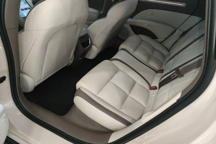 Used  L6 2025 Ultra Model
