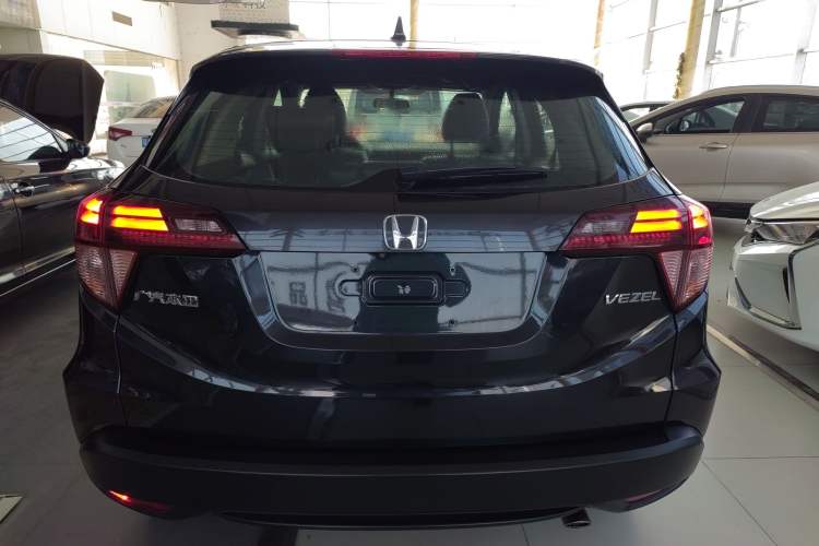 Used Honda Vezel 2016 1.8L CVT Front-Wheel Drive Pioneer Edition