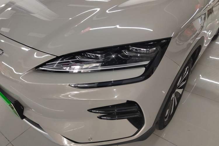 Used BYD Song PLUS New Energy 2023 Champion Edition EV 520KM Flagship Model
