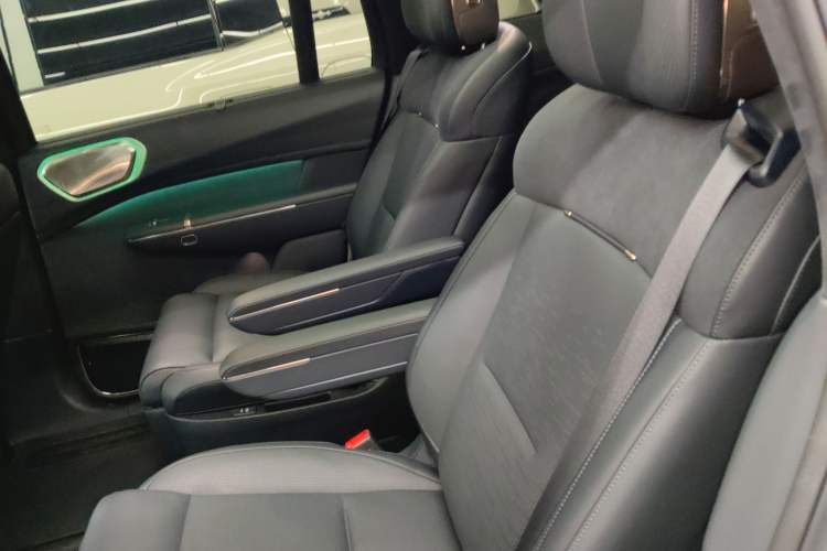 Used Lynk & Co 900 2025 2.0T Ultra
