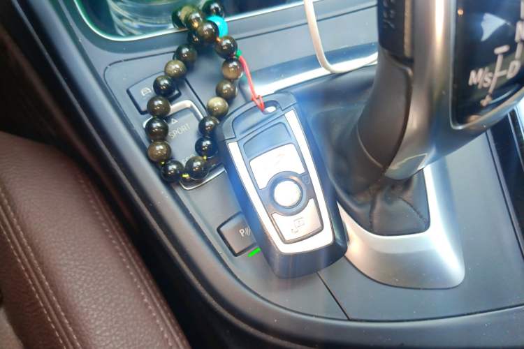 Used BMW 3 Series 2018 320Li Leading Luxury Package
