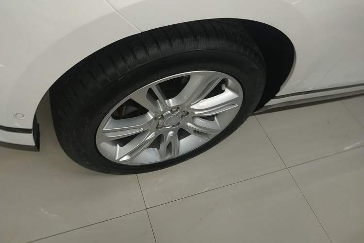 Used Land Rover Range Rover Velar 2022 250 PS Sparkling Heritage Edition
