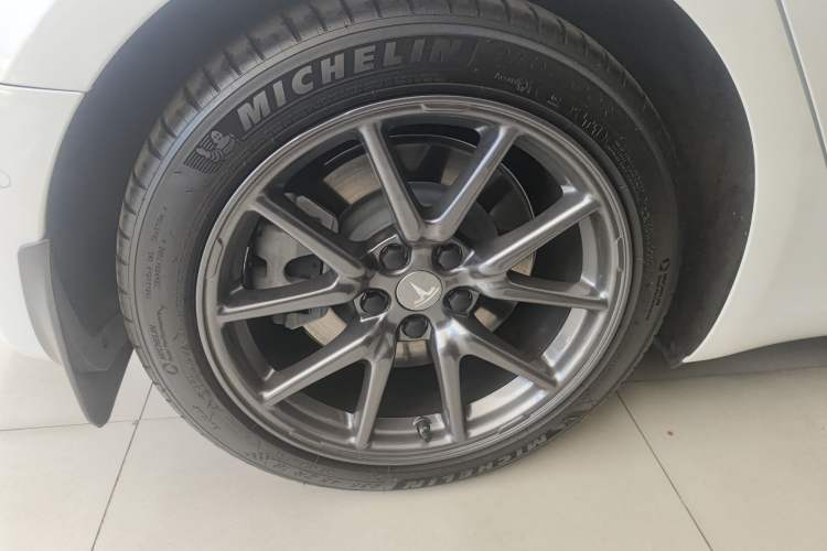 Used Tesla Model 3 2019 Standard Range Rear-Wheel Drive Upgraded Version (60 kWh)
