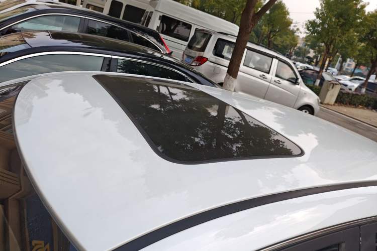 Used Dongfeng Aeolus Yixuan 2023 Mach Edition 1.5L Automatic Chasing Shadow Version
