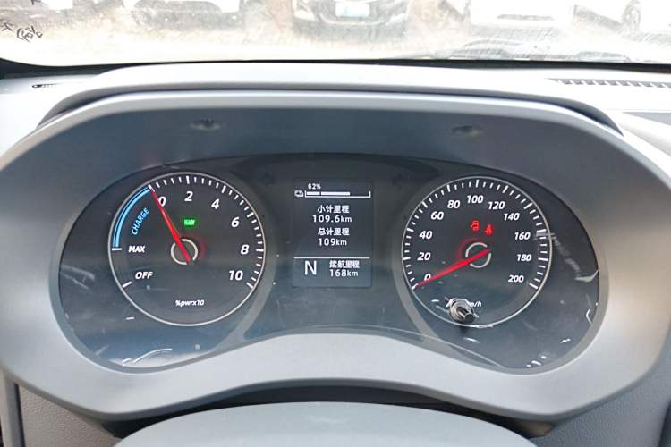 Used Wuling Yangguang 2024 300KM Comfort Version Passenger Van 75kW
