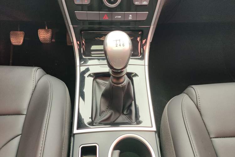 Used Haval H2 2017 Red-Label 1.5T Manual Two-Wheel Drive Comfort Model
