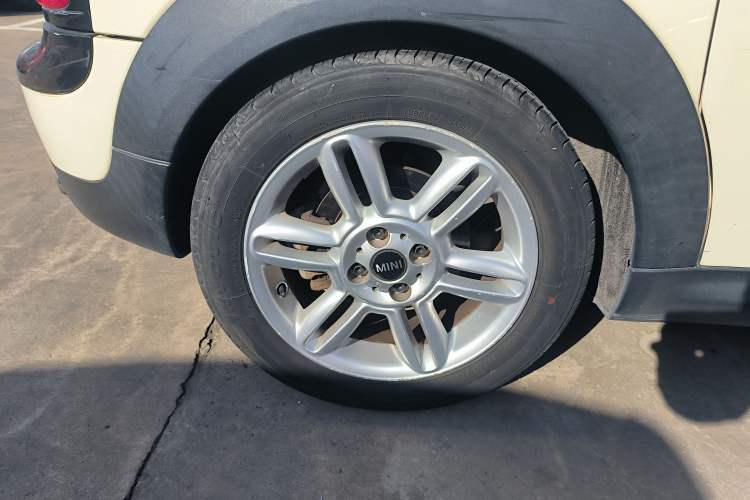 Used  Clubman 2011 1.6L COOPER Fun