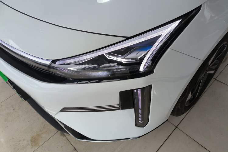 Used  L6 2025 EM-i 140km Starship Edition
