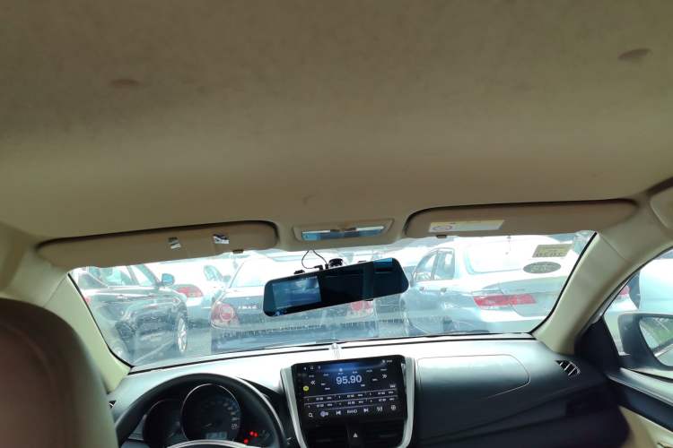 Used Toyota YARiS L 2017 1.5E CVT Dynamic Edition