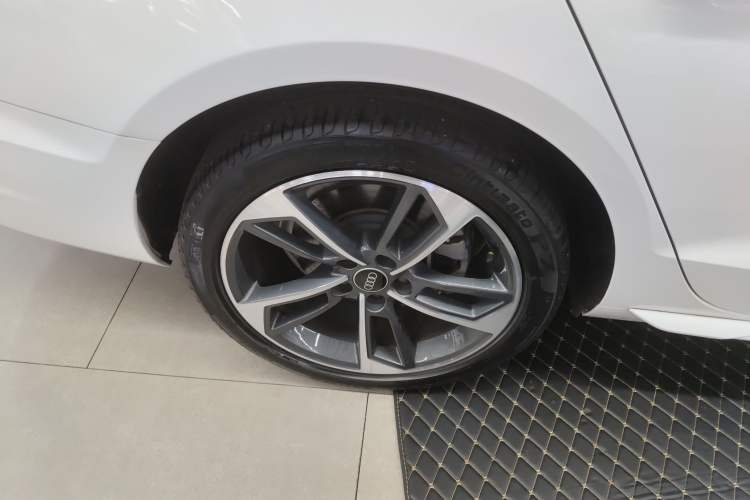 Used Audi A4L 2022 40 TFSI Fashion Dynamic Model
