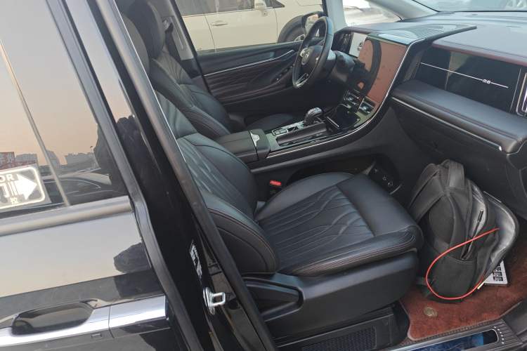 Used GAC Trumpchi M8 2024 Master Series 400T Prestige Edition
