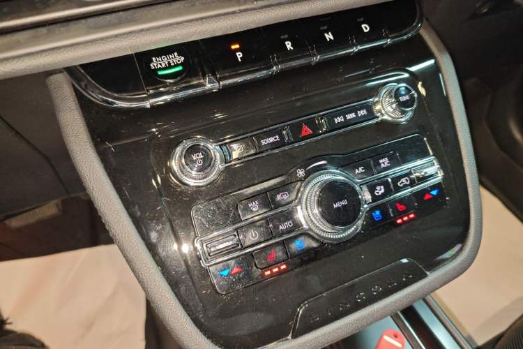 Used Lincoln Corsair 2022 2.0T Two-Wheel Drive Deluxe Edition
