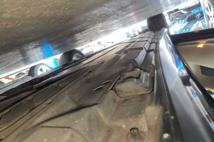 Used Mercedes-Benz R-Class 2014 R 320 4MATIC Luxury Model