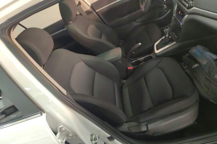 Used Hyundai Elantra 2016 1.6L Automatic ZhiXuan – Elite Version