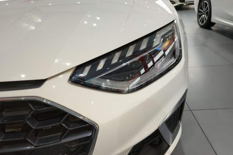 Used Audi A4L 2022 40 TFSI Fashion Dynamic Model
