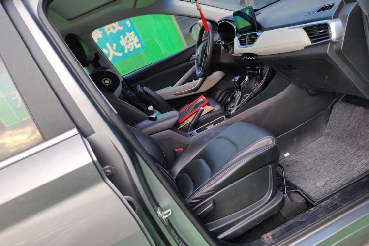 Used Baojun 530 2019 1.5T CVT Luxury Model 7 Seats China V Emission Standard
